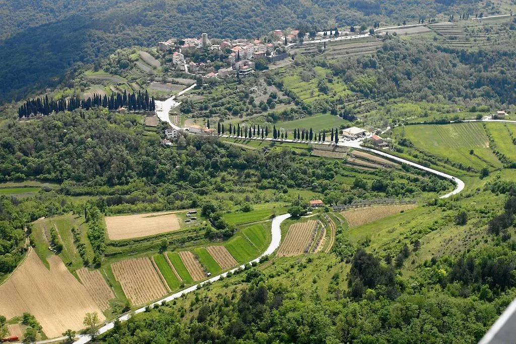 Villa Letizia Oprtalj 0*,  Croazia